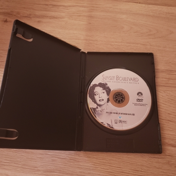 Sunset Boulevard DVD Classic Movie Film Black & White - Picture 4 of 7